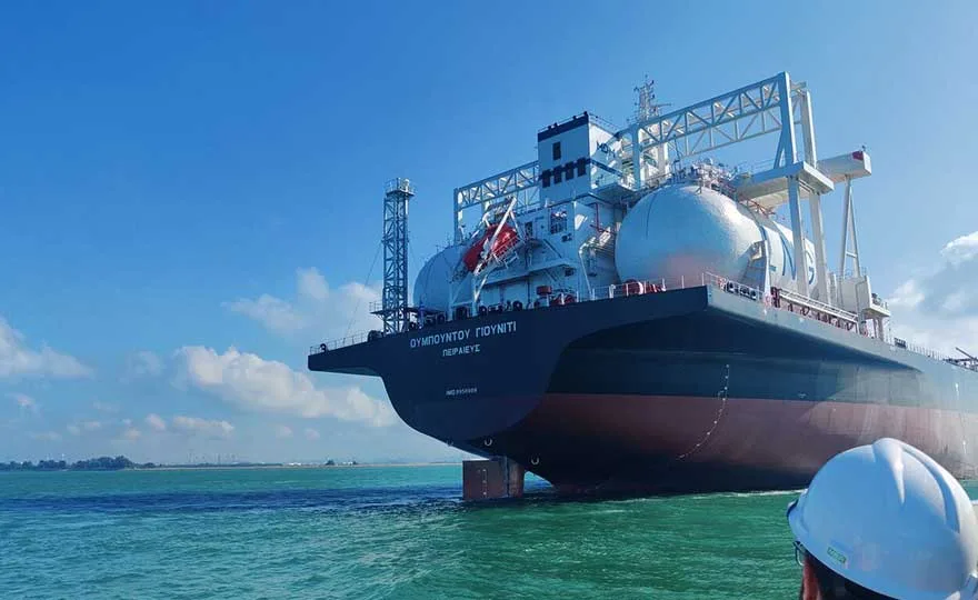 Τα πρώτα Newcastlemaxes της Maran Dry με καύσιμο LNG παραδόθηκαν με κλάση DNV