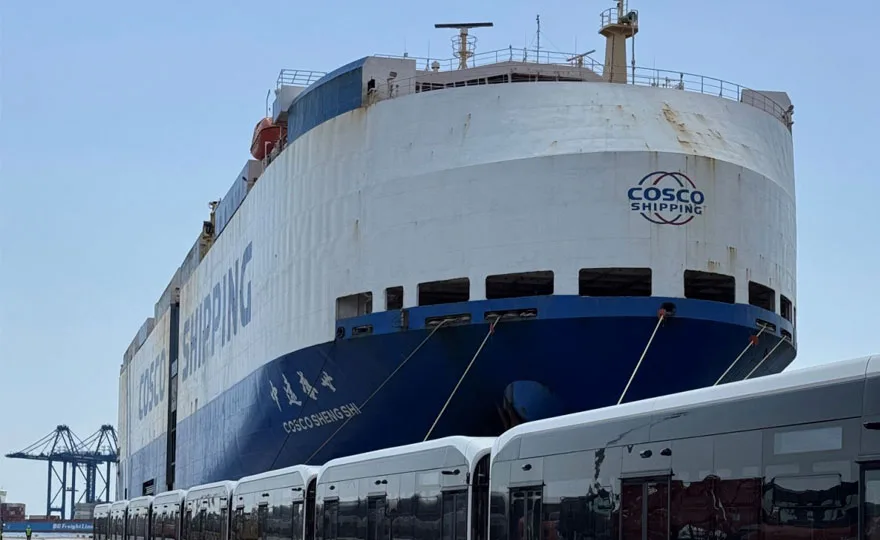 ΟΛΠ Α.Ε.: Το πρώτο πλοίο μεταφοράς οχημάτων της COSCO SHIPPING κατέπλευσε στον Πειραιά