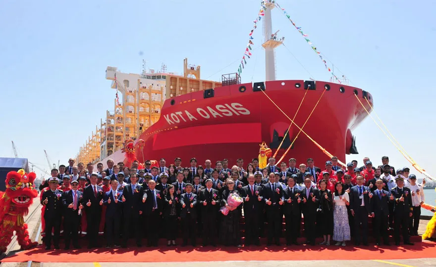 Το πρώτο πλοίο container  LNG διπλού καυσίμου 8.200 TEU για την PIL