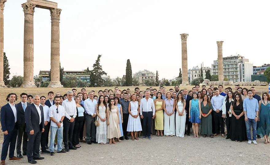 +100 υποτροφίες από την Ένωση Ελλήνων Εφοπλιστών για το ακαδημαϊκό έτος 2025-2026