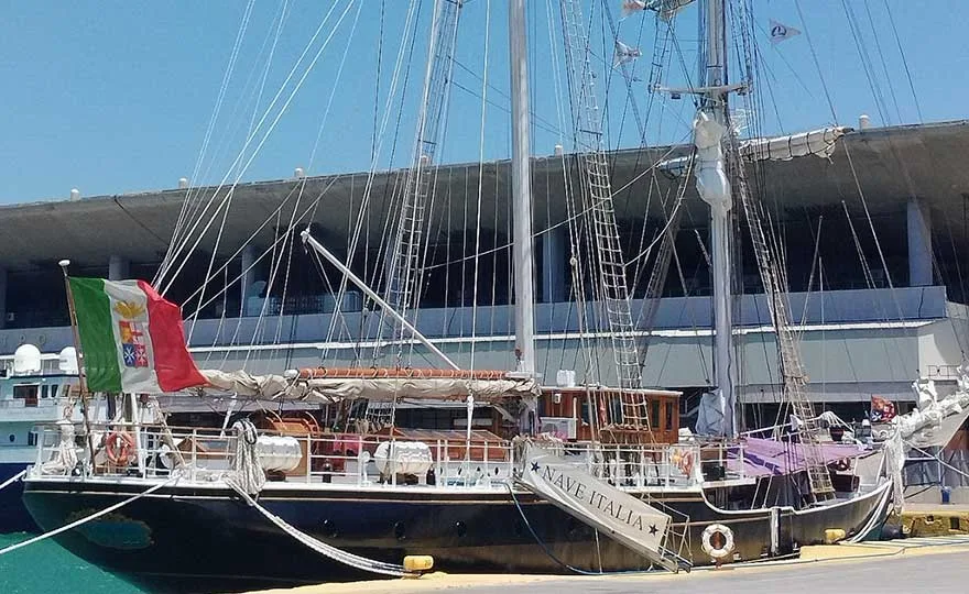 Το ιστιοφόρο πλοίο «Nave Italia» στο Λιμένα Πειραιά