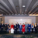 Ομαδική φωτογραφία από το επίσημο δείπνο της Κυπριακής Ένωσης Πλοιοκτητών