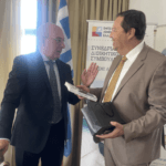 Ο Πρέσβης της Ιταλίας Paolo Cuculi με τον Διευθύνοντα Σύμβουλο του Οργανισμού Λιμένος Ηρακλείου Μηνά Παπαδάκη